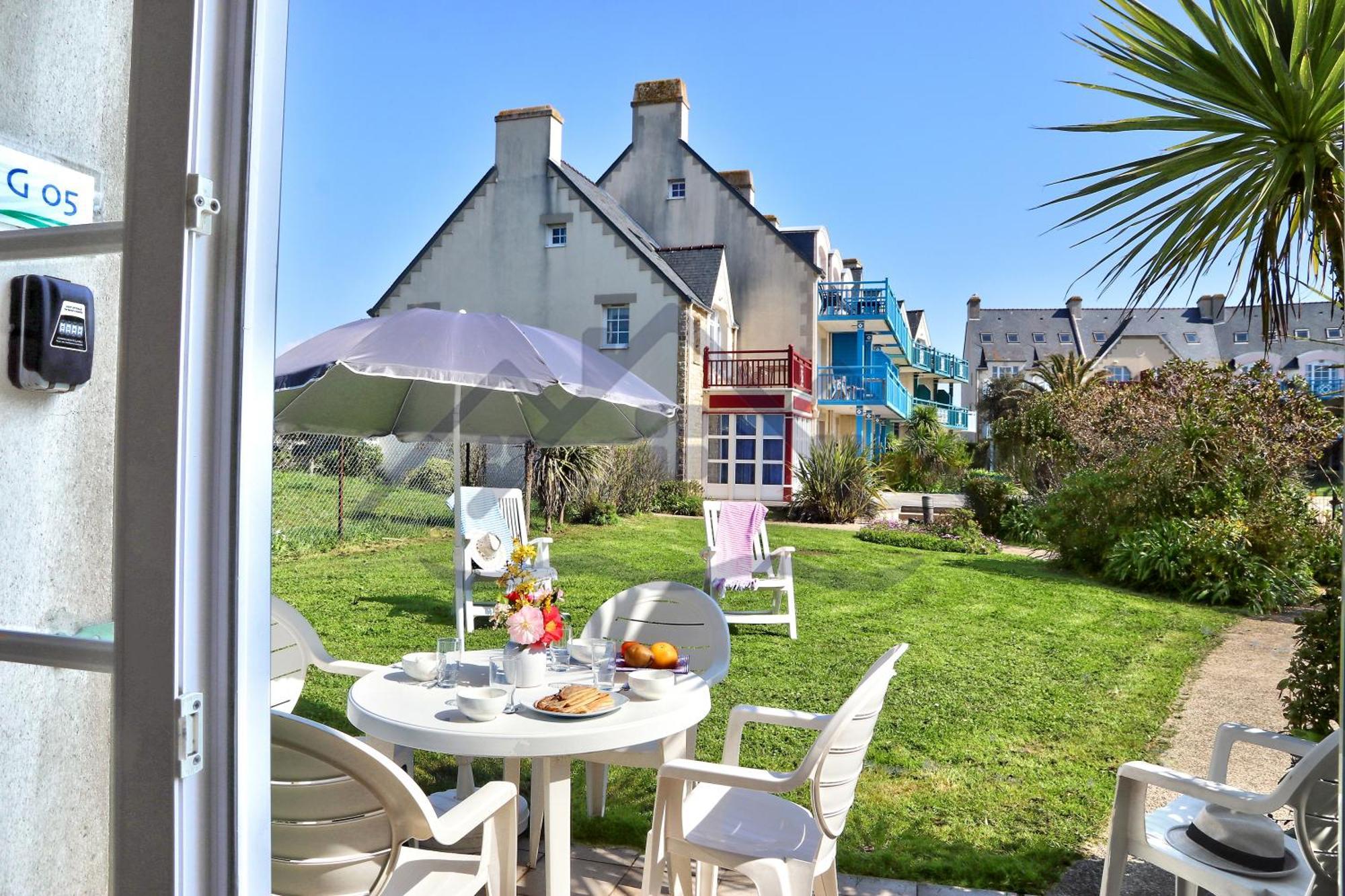 LocaLise - Maison G5 au Guilvinec - A 50m de la mer avec jardin et piscine - Tout à pied, plages, port, centre, commerces, marché - Wifi inclus - Animaux bienvenus - Linge de lit inclus Exterior foto