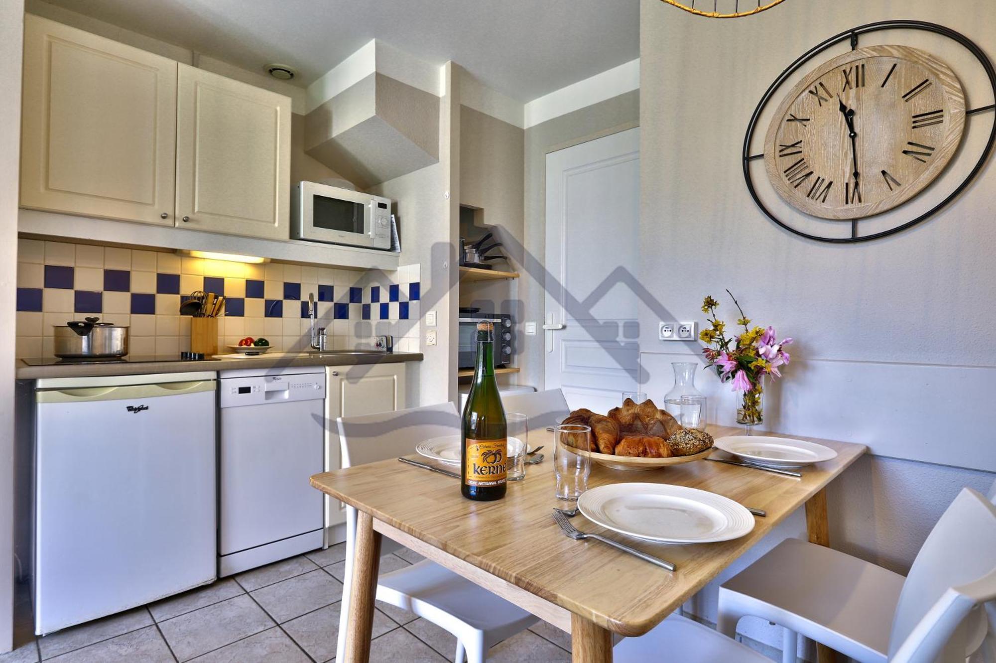LocaLise - Maison G5 au Guilvinec - A 50m de la mer avec jardin et piscine - Tout à pied, plages, port, centre, commerces, marché - Wifi inclus - Animaux bienvenus - Linge de lit inclus Exterior foto